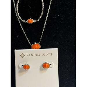 Kendra Scott Silver Pumpkin Jewelry Set Earrings Necklace Bracelet New on Cards